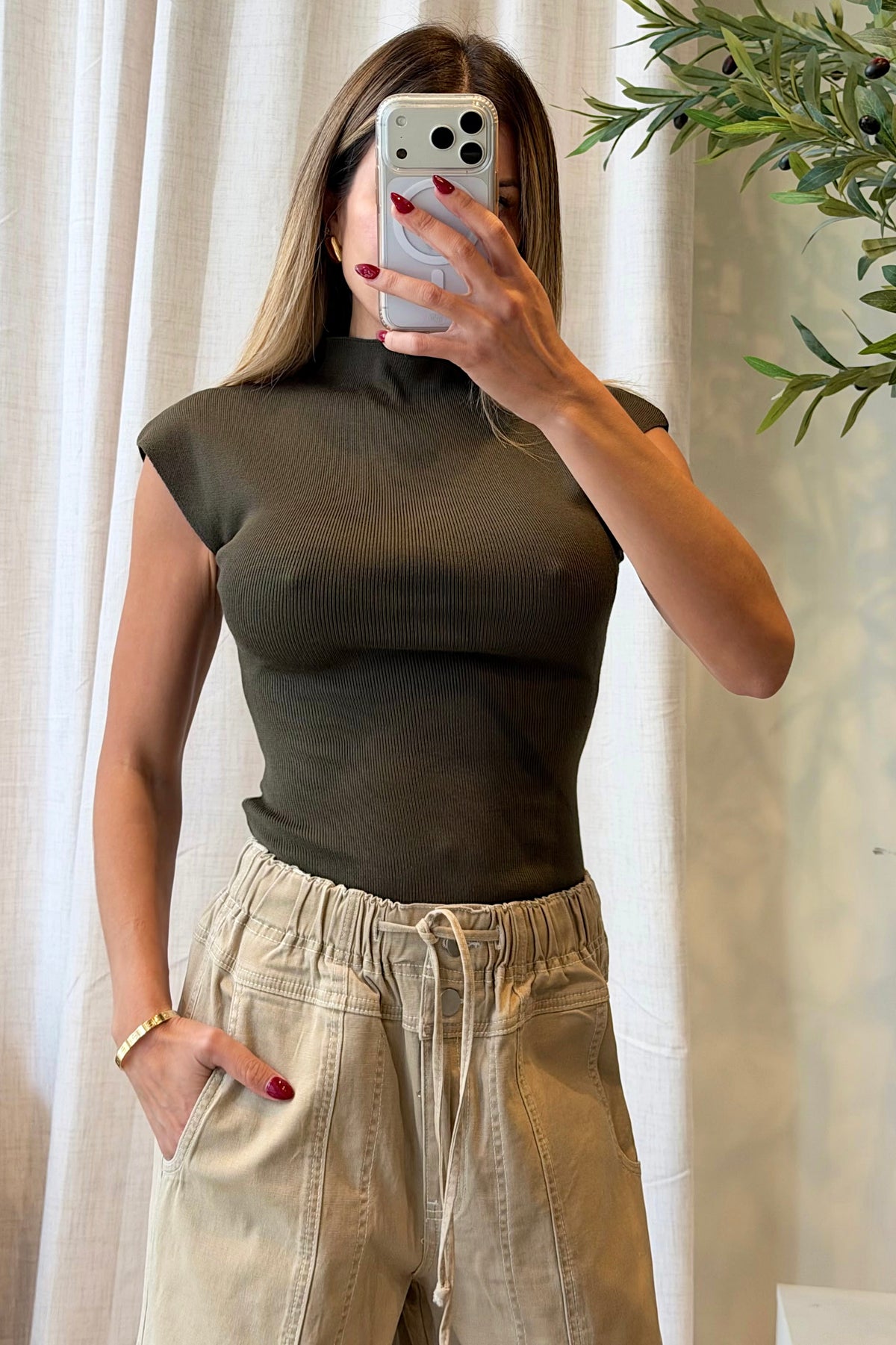 VIRGINIA TOP