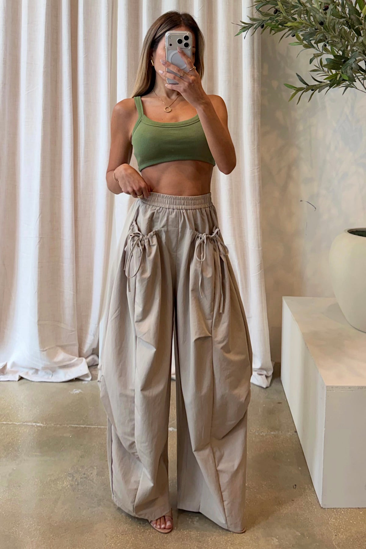 OLIVE PANTS